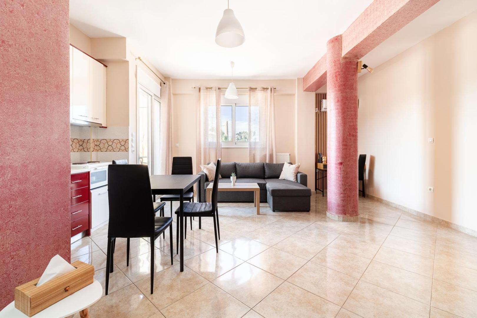 House In Apartment Elefsina